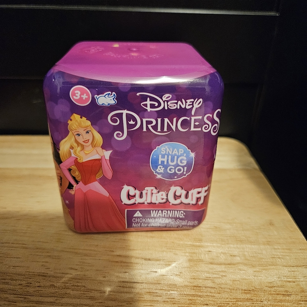 Diseny Cutie Cuff